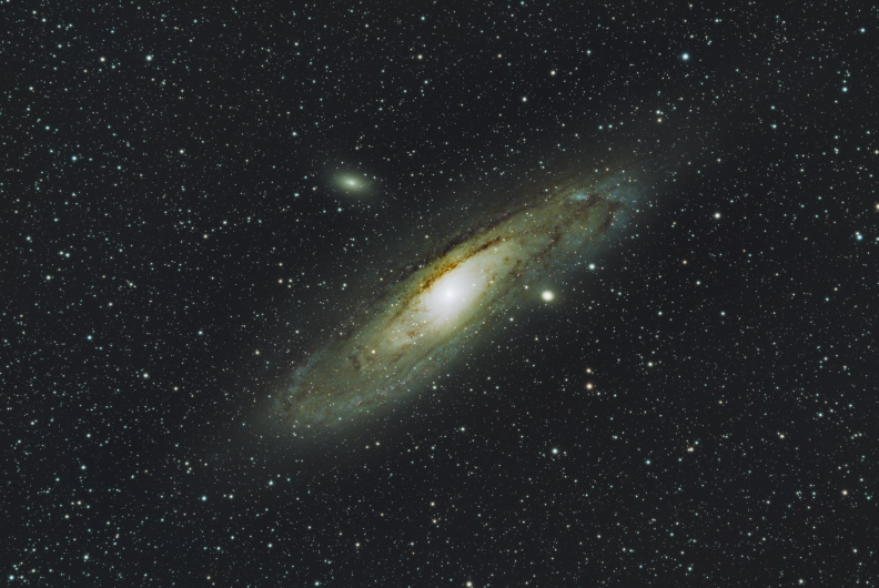 Första fotot i nya huset på M31
Integration: totalt 5:51 timmar
600sec x 6 = 1
300sec x 33 = 2:45
120sec x 63 = 2:06
M31.png